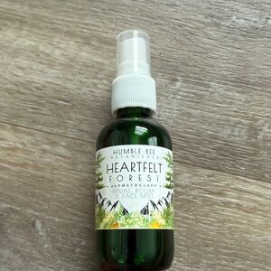 Humble Bee Botanicals Heartfelt Forest Aromatherapy Mist - Green & White